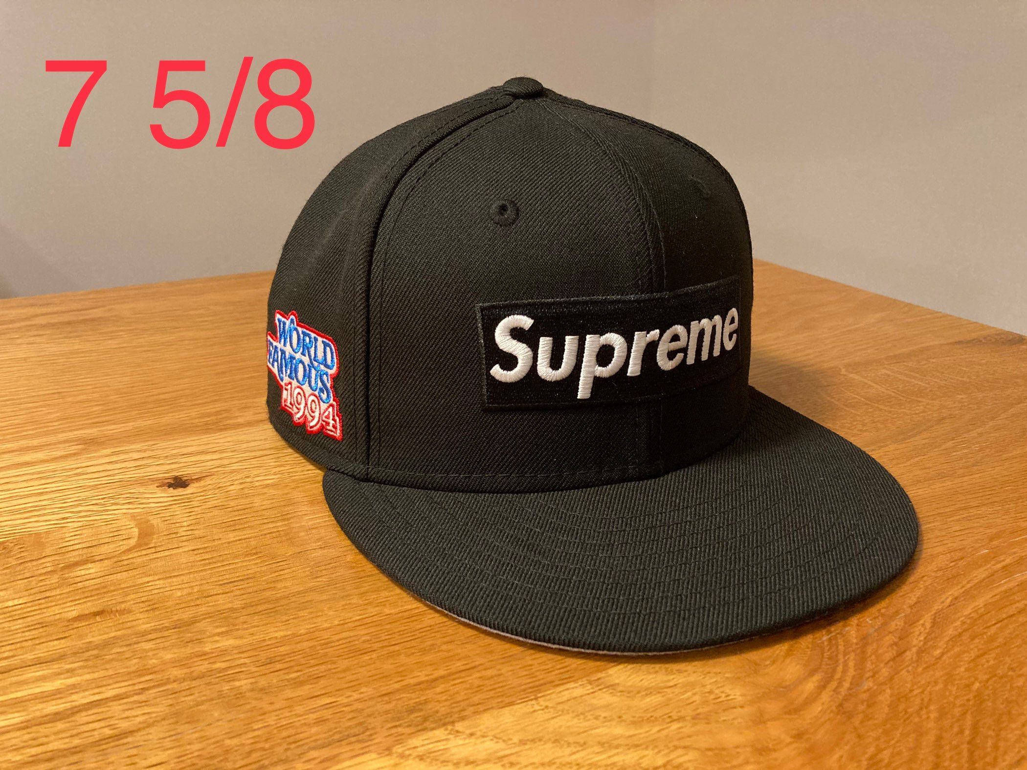 Supreme World Famous Box Logo New Era® "Black"