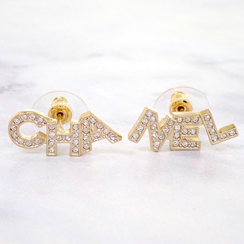 シャネル CHANEL アルファベット ロゴ A21V刻印 AB4766 ピアス メタル クリスタル ゴールド レディース【中古】【Aランク】
