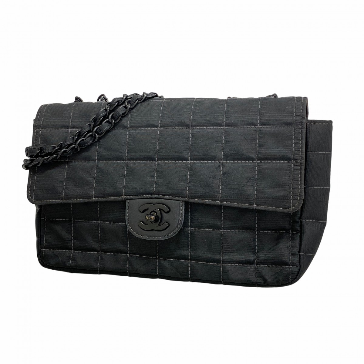 【6dc2885】シャネル ショルダーバッグ ニュートラベル Wチェーン ナイロン ブラック シルバー金具【中古】レディース