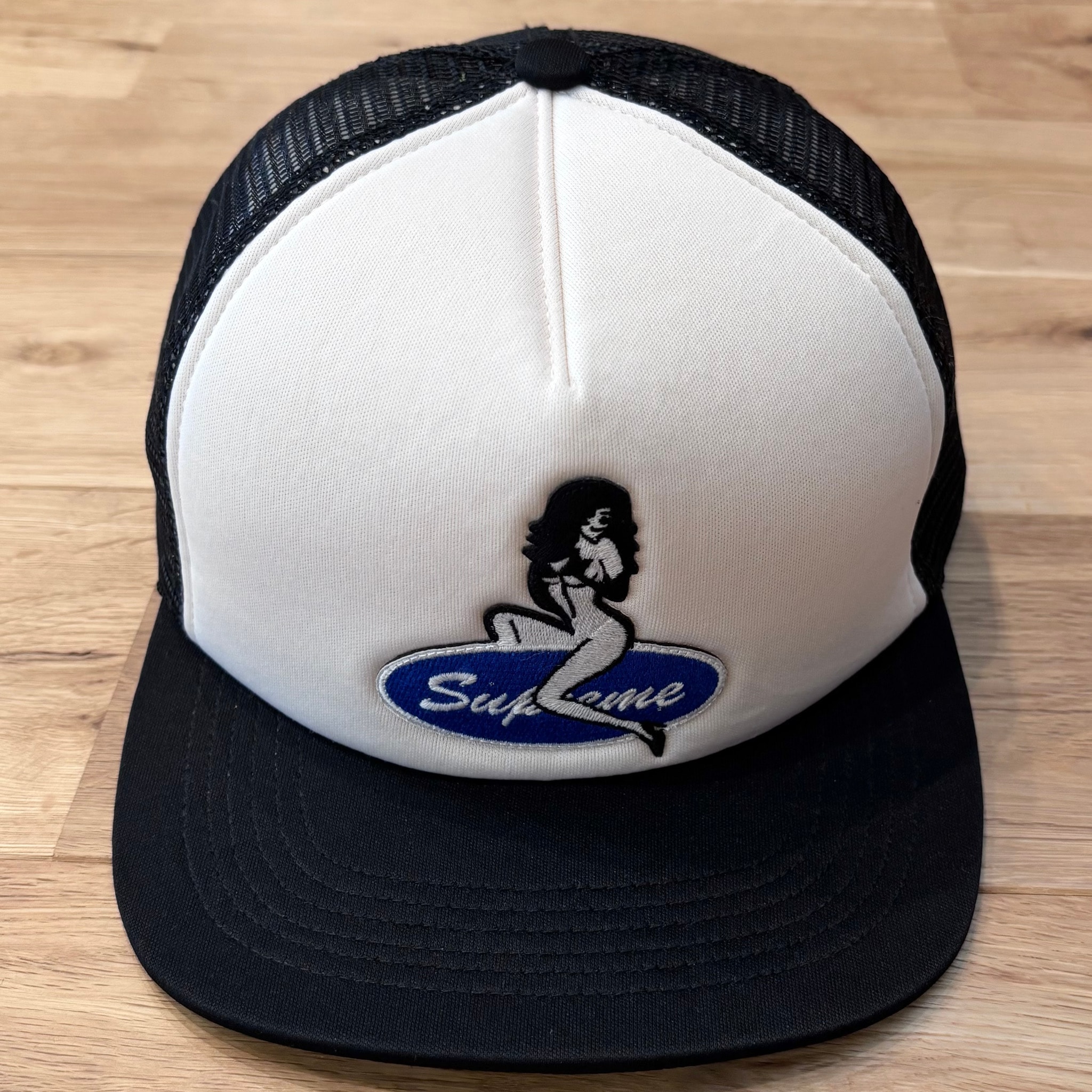 Supreme Pin Up Mesh Back 5-Panel "Black"