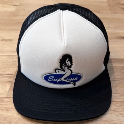 Supreme Pin Up Mesh Back 5-Panel "Black"