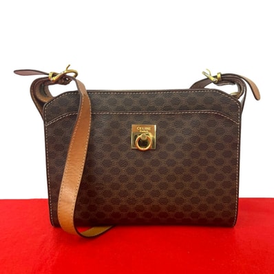 CELINE セリーヌ マガダム ブラゾン トリオンフ 柄 ロゴ リング金具 PVC レザー ショルダーバッグ ブラウン
66198