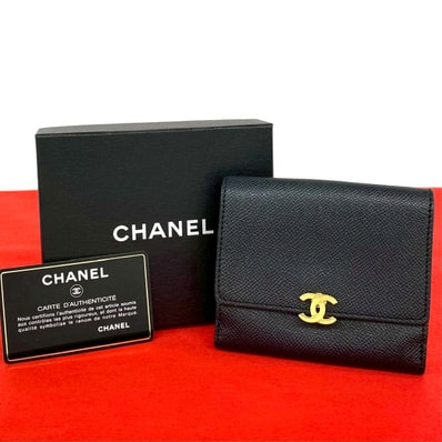 CHANEL シャネル ココマーク キャビアスキン 二つ折り財布 ブラック
538-9