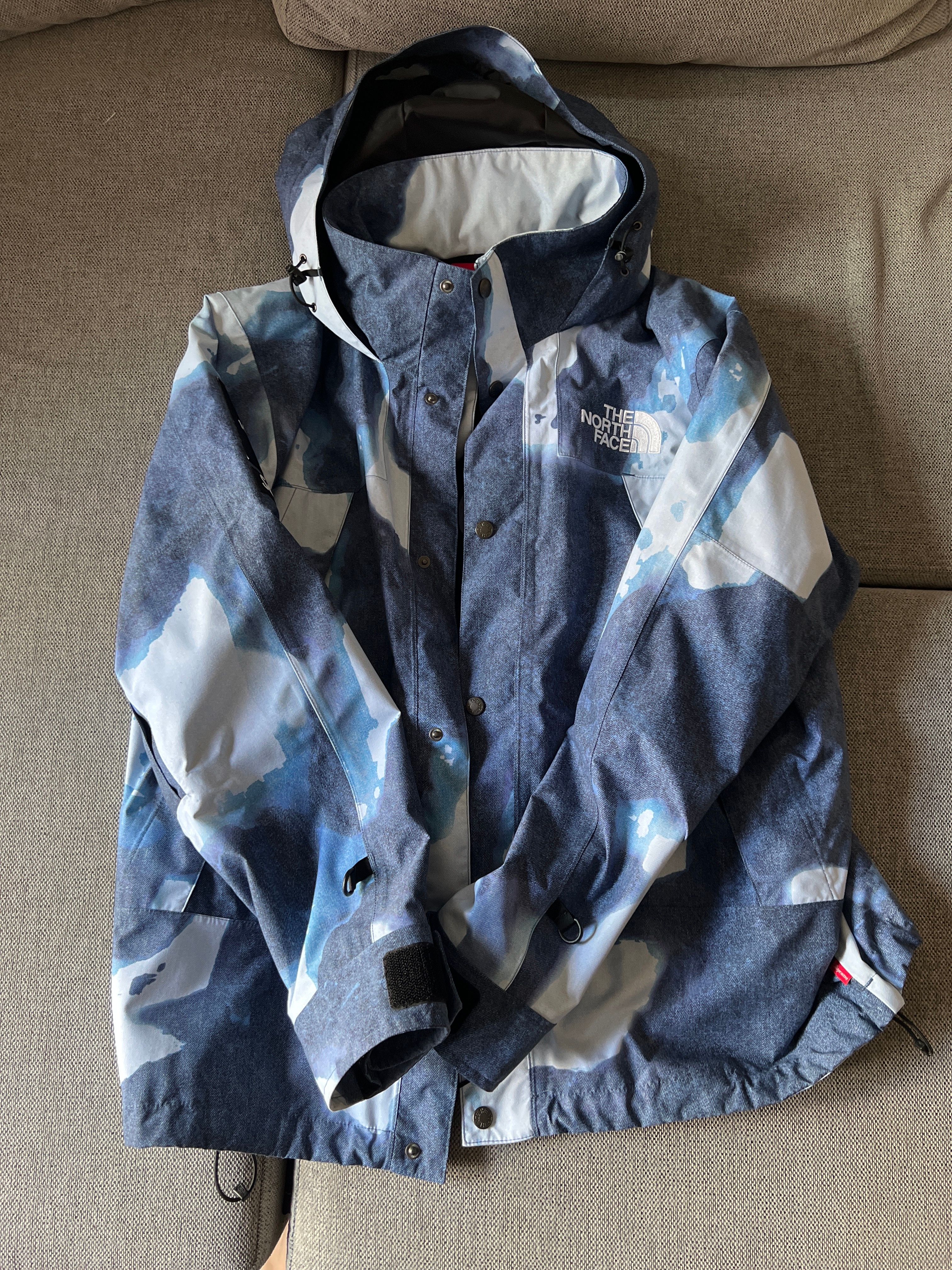 Supreme x The North Face Bleached Denim Print Mountain Jacket "Indigo"