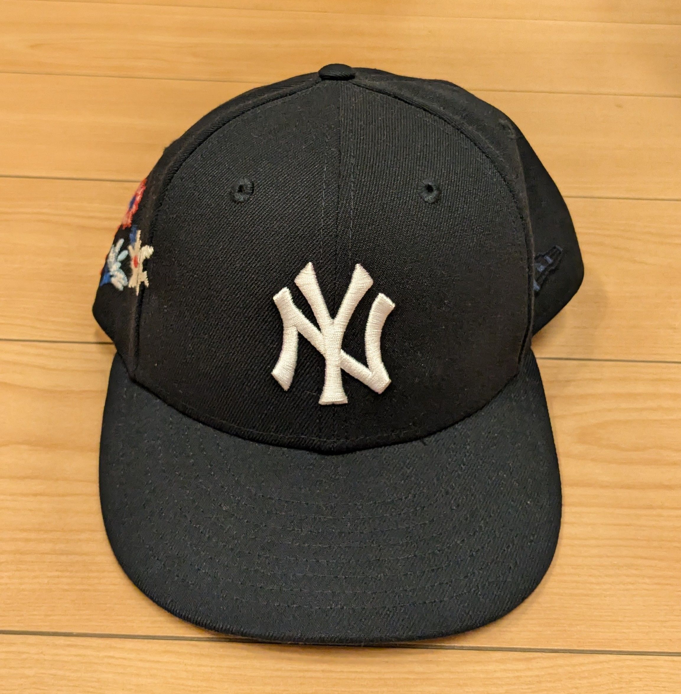 Kith x New Era x New York Yankees Floral Low Profile Fitted "Navy"
