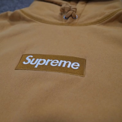Supreme Box Logo Hooded Sweatshirt "Light Mustard" (21FW)