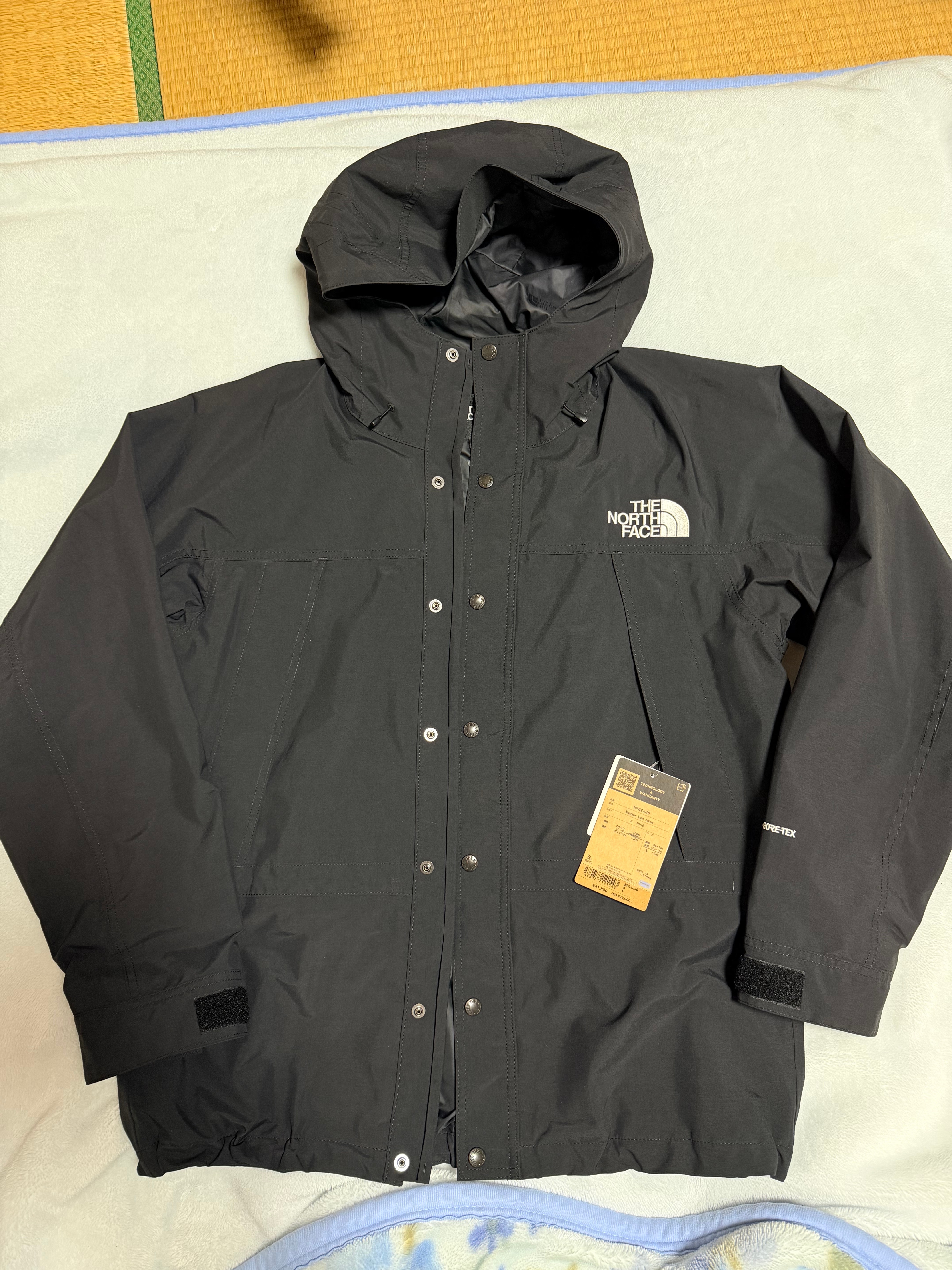 The North Face Mountain Light Jacket "Black" NP62236