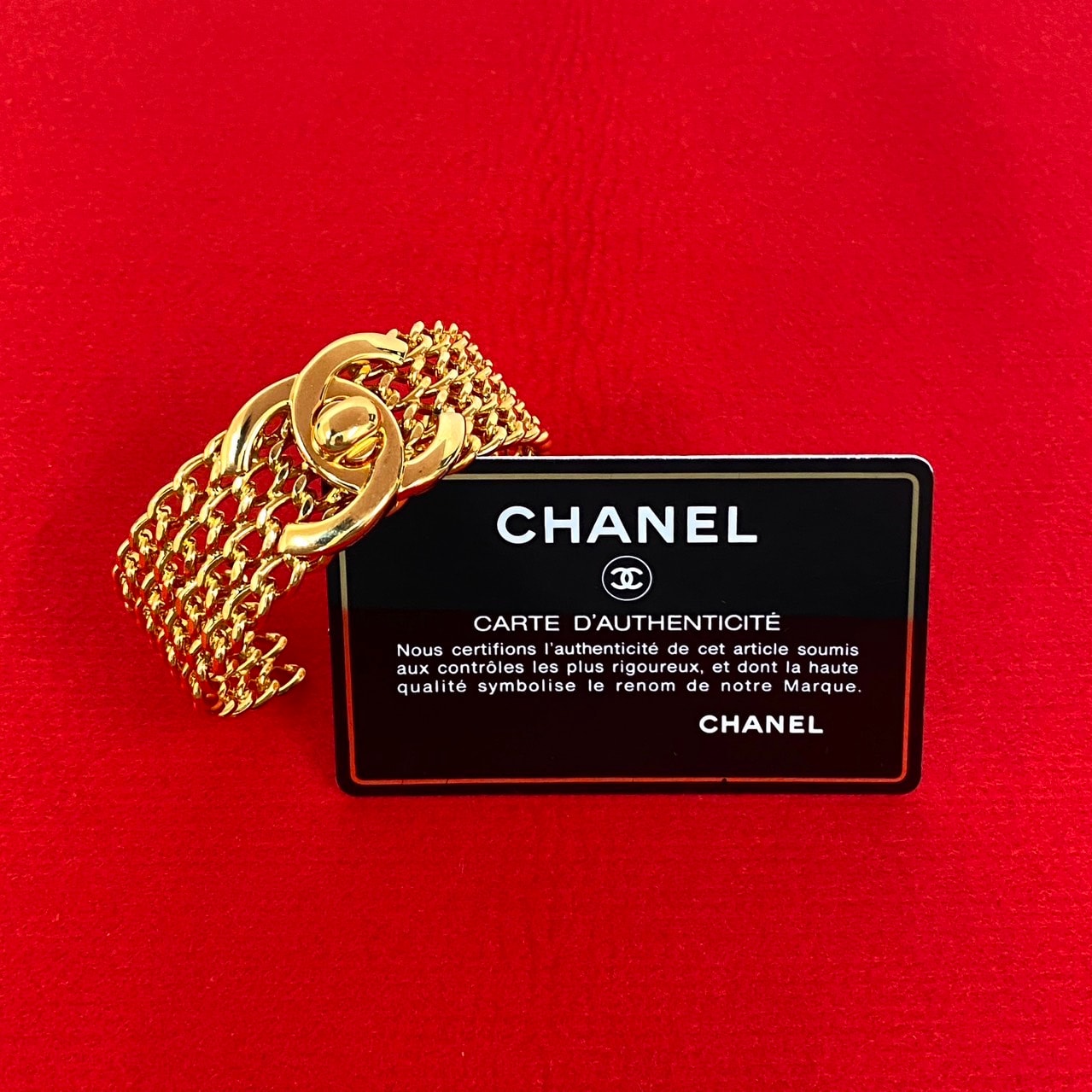 CHANEL シャネル ココマーク ターンロック GP バングル ゴールド
 32404