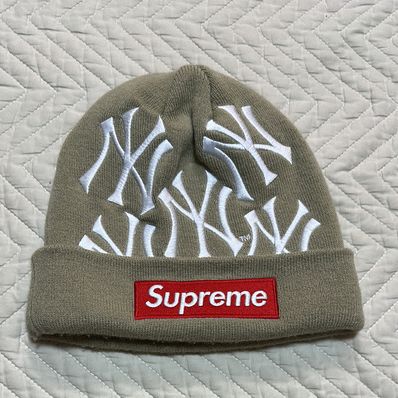 Supreme / New York Yankees / New Era Box Logo Beanie "Tan"