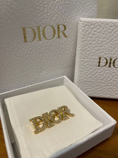 Dior DIO(R)EVOLUTION Brooch Gold-Finish Metal and White Crystals "Gold"