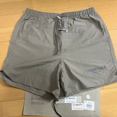 FEAR OF GOD ESSENTIALS Volley Short "Taupe"