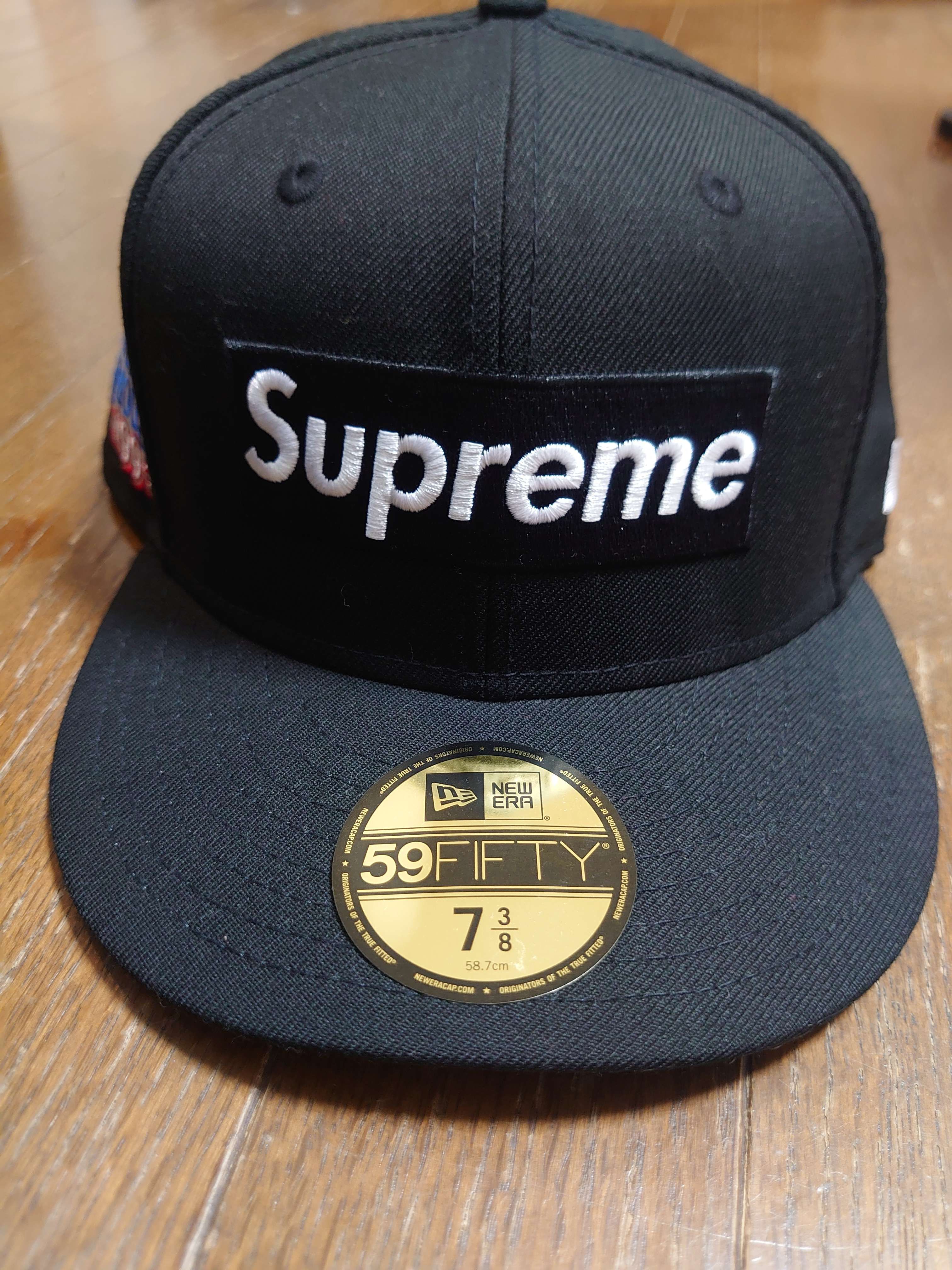 Supreme World Famous Box Logo New Era® "Black"