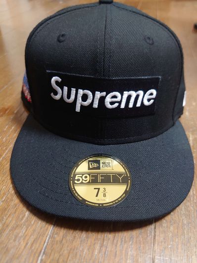 Supreme World Famous Box Logo New Era® "Black"
