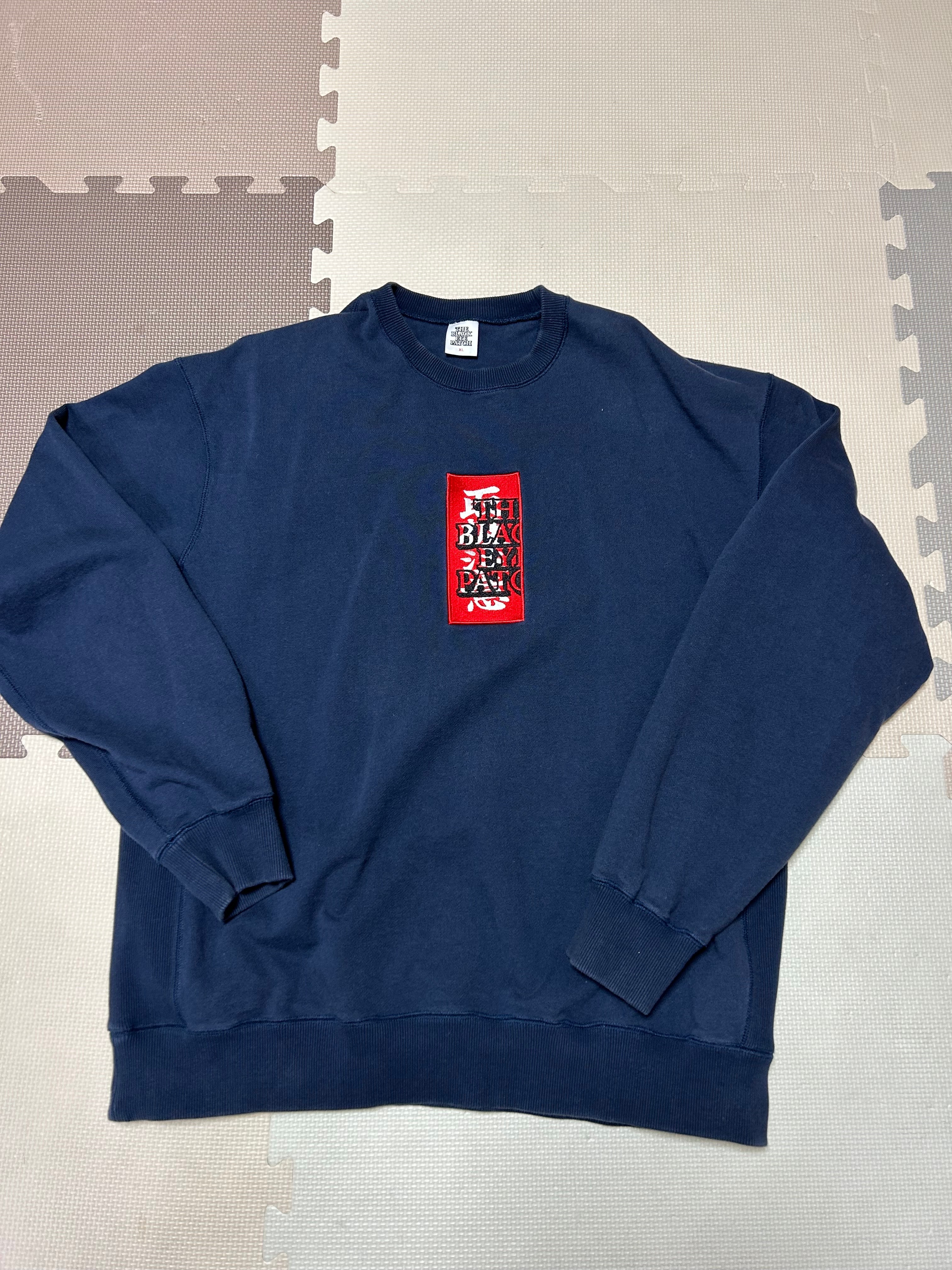 Black Eye Patch Handle With Care Crew Sweat "Navy"