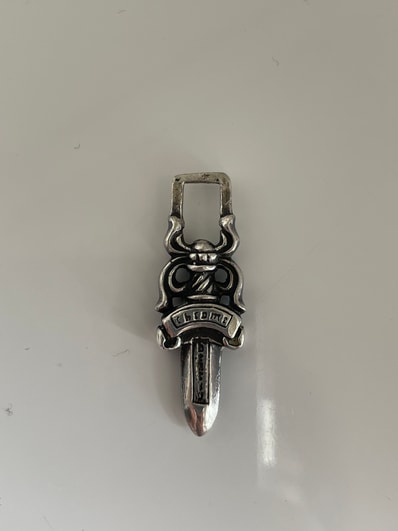 Chrome Hearts #5 Dagger Charm Zip 1 "Silver"