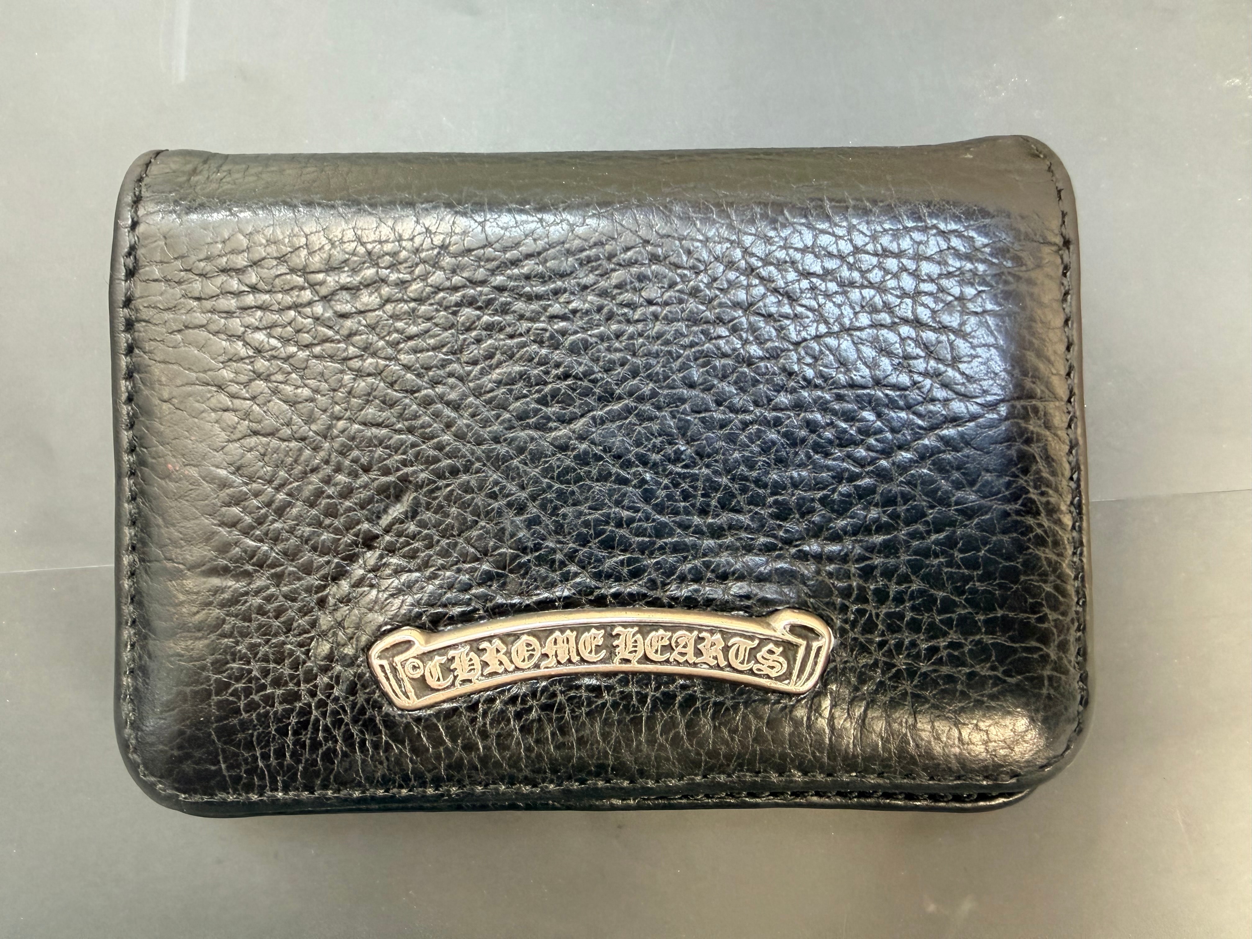 クロムハーツ アーチロゴプレート 3ポケット レザーカードケース "ブラック"