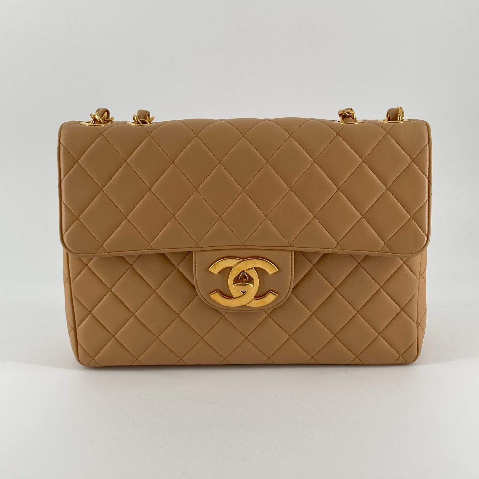 CHANEL(シャネル)デカマトラッセ 30 ショルダー バッグ 4番台 ベージュ