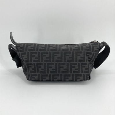 FENDI(フェンディ) ズッカ柄 キャンバス×レザー 3WAY 7VA526 ボディバッグ グレー×ブラック×シルバー