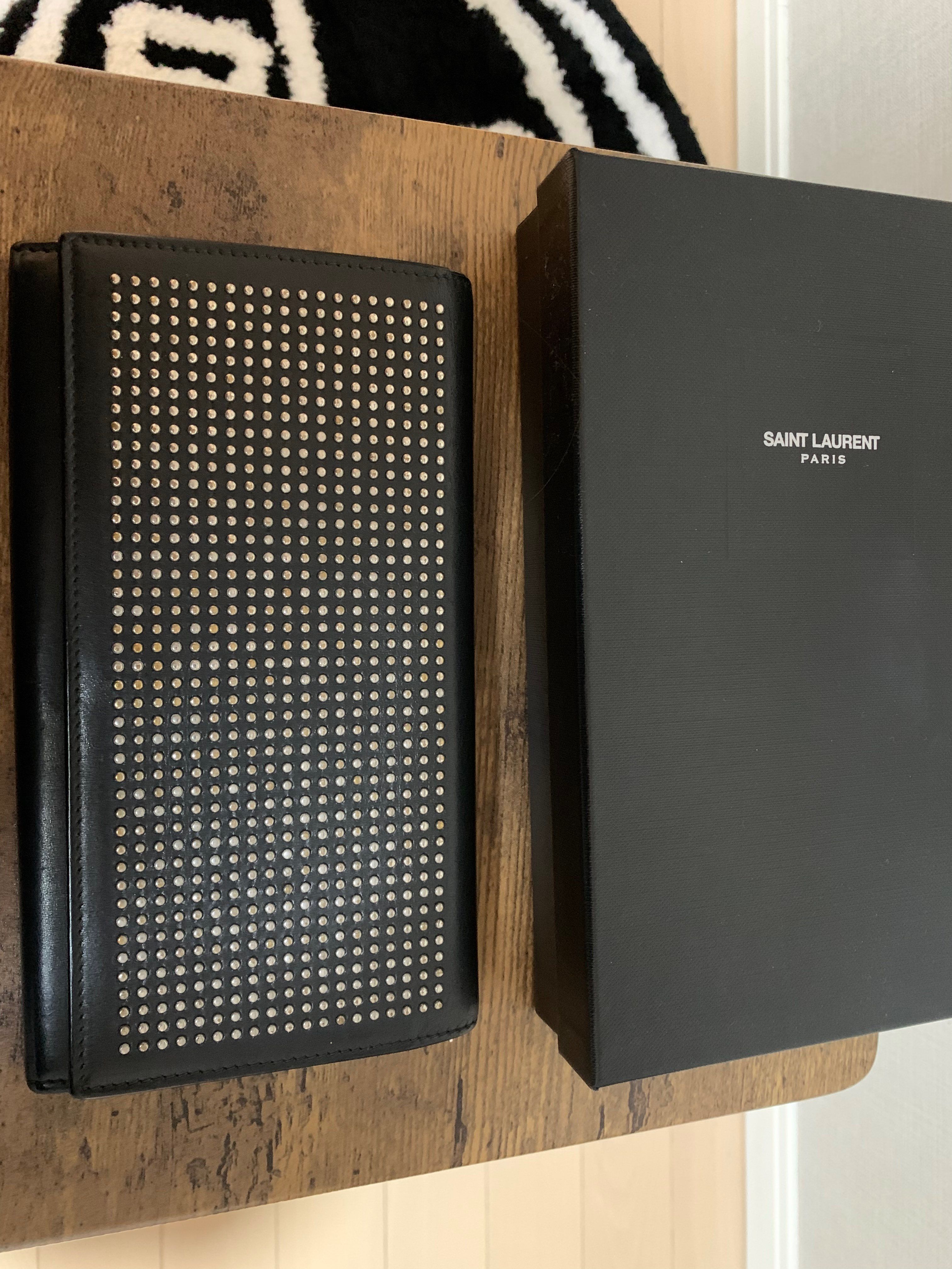 サンローラン スタッズ長財布