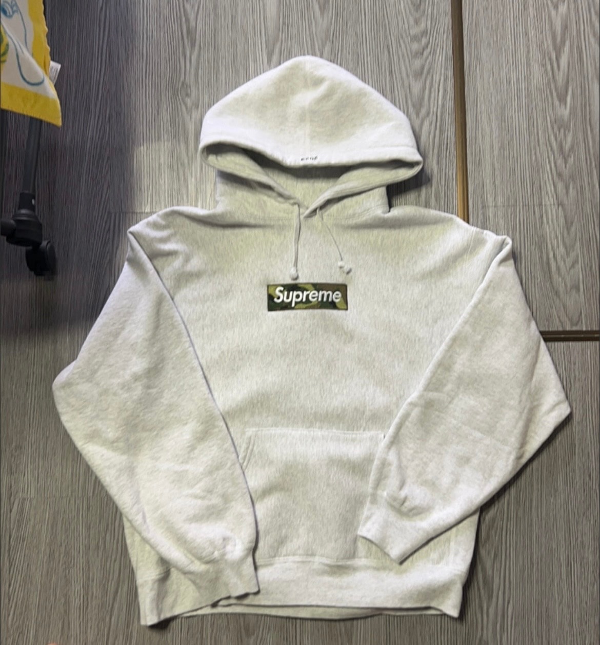 シュプリーム ボックス ロゴ フーディー スウェットシャツ "アッシュ グレー" (23FW)