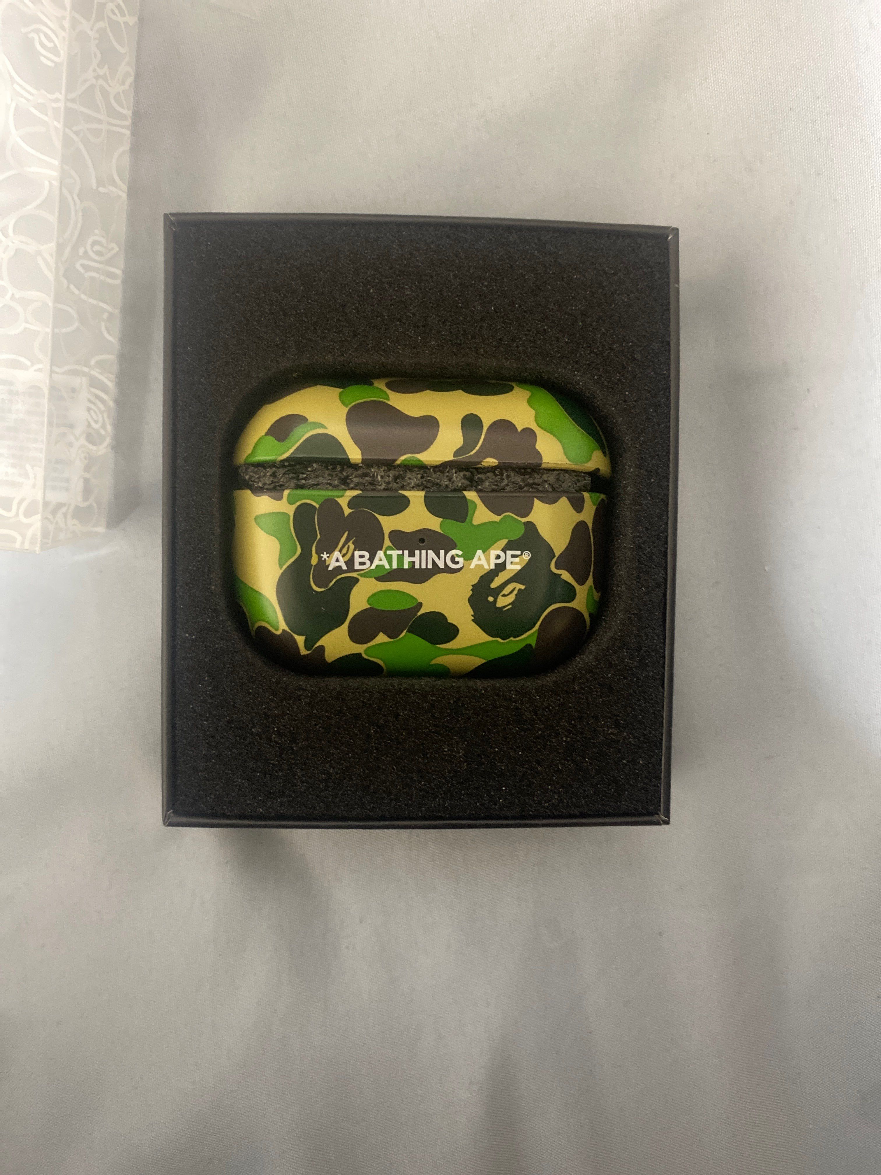 A BATHING APE ABC CAMO AIRPODS PRO CASE "Green"