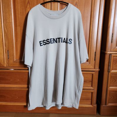 FEAR OF GOD ESSENTIALS 3D Silicon Applique Boxy T-Shirt "Tan/String"