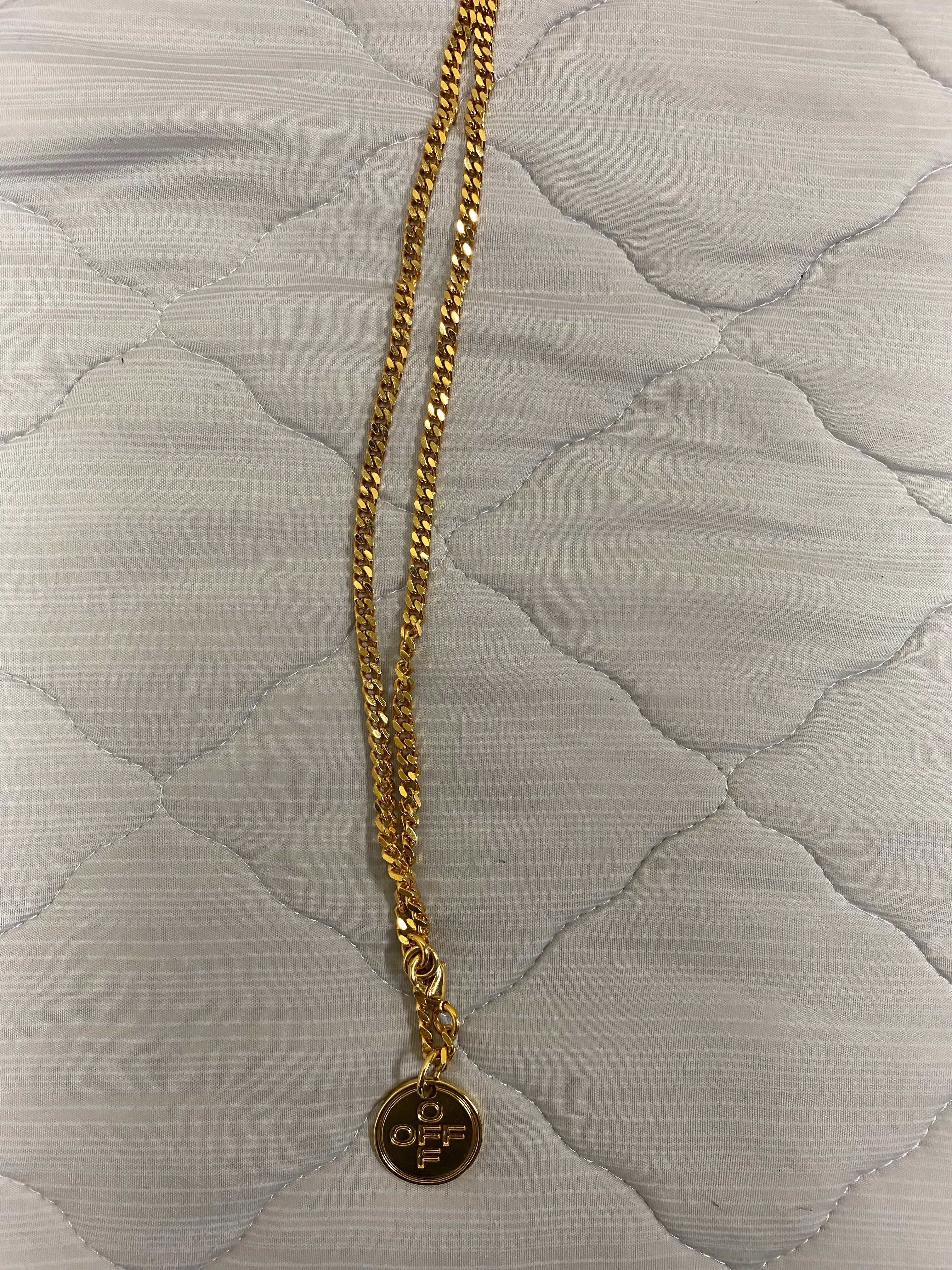 オフホワイトネックレス