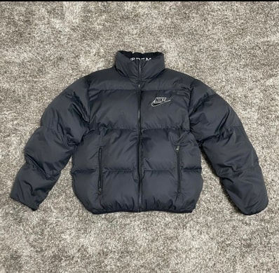 Supreme / Nike® Reversible Puffy Jacket "Black"