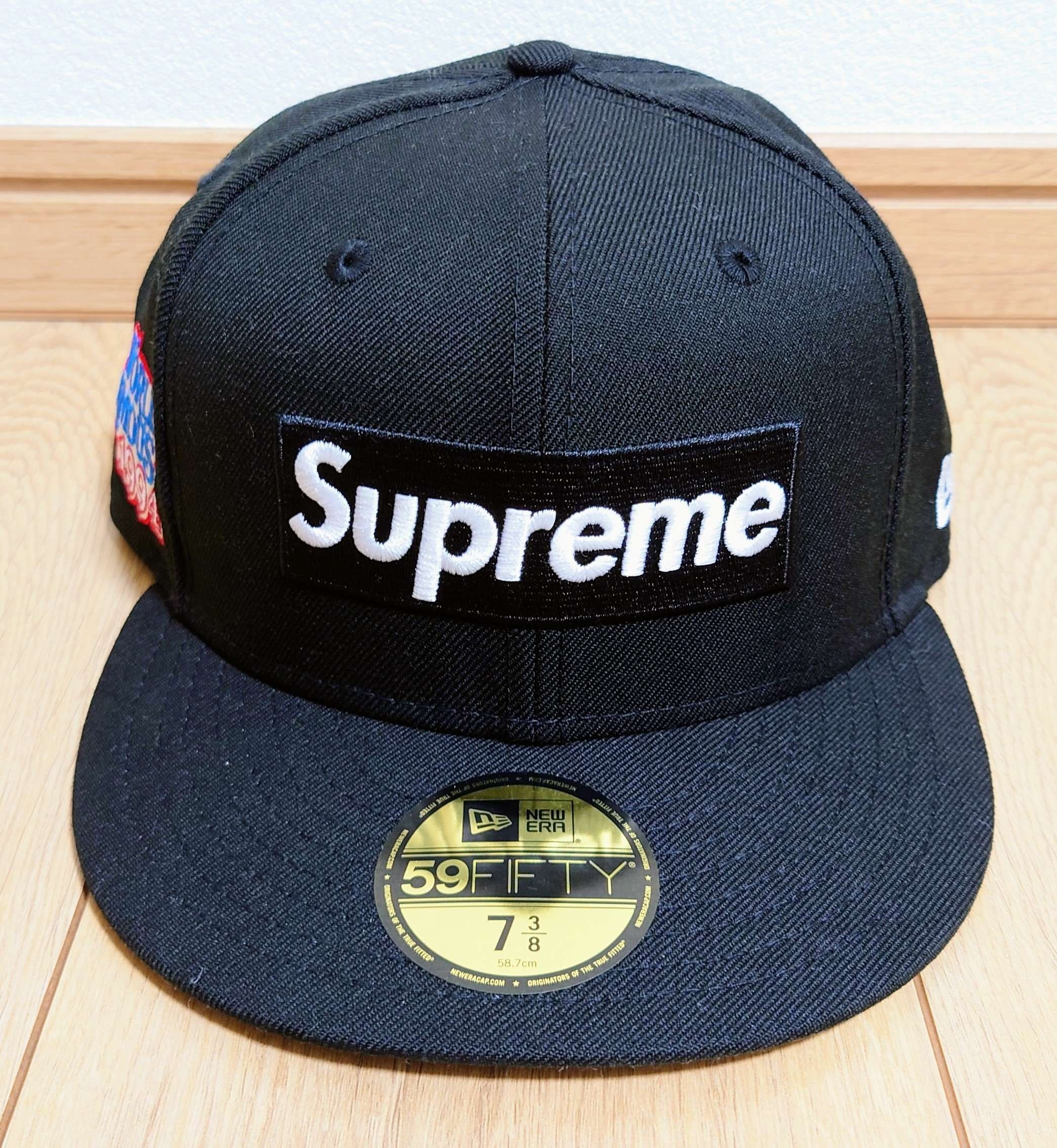 Supreme World Famous Box Logo New Era® "Black"