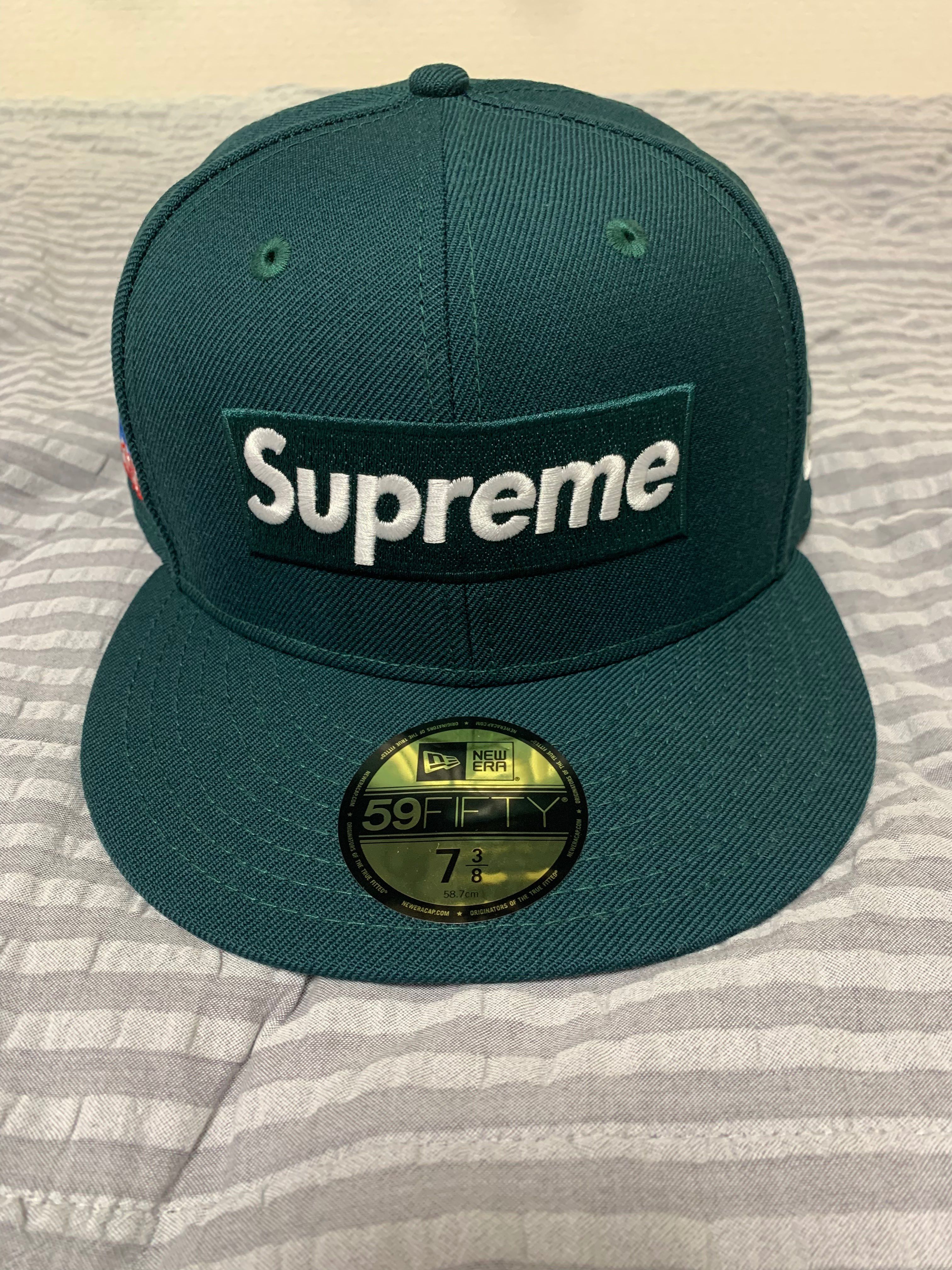 Supreme World Famous Box Logo New Era® "Dark Green"
