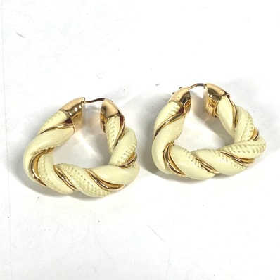 ボッテガヴェネタ BOTTEGA VENETA ツイスト トライアングル フープピアス アクセサリー ピアス レザー ライトイエロー系 美品