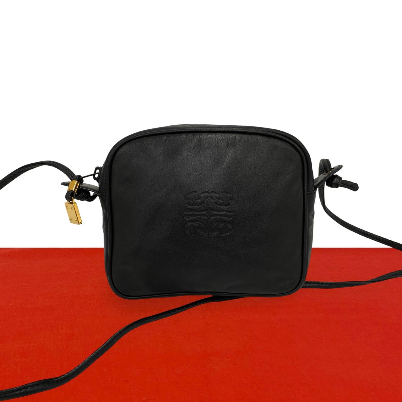 LOEWE ロエベ アナグラム ロゴ レザー ショルダーバッグ ブラック
55-10