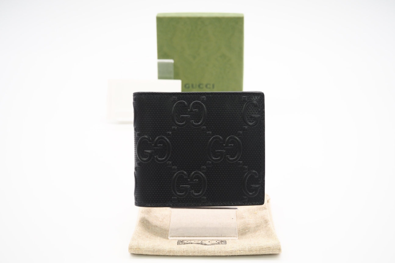 極美品 GUCCI グッチ GGエンボス レザー コンパクトウォレット 625555 二つ折り財布 ブラック レザー メンズ