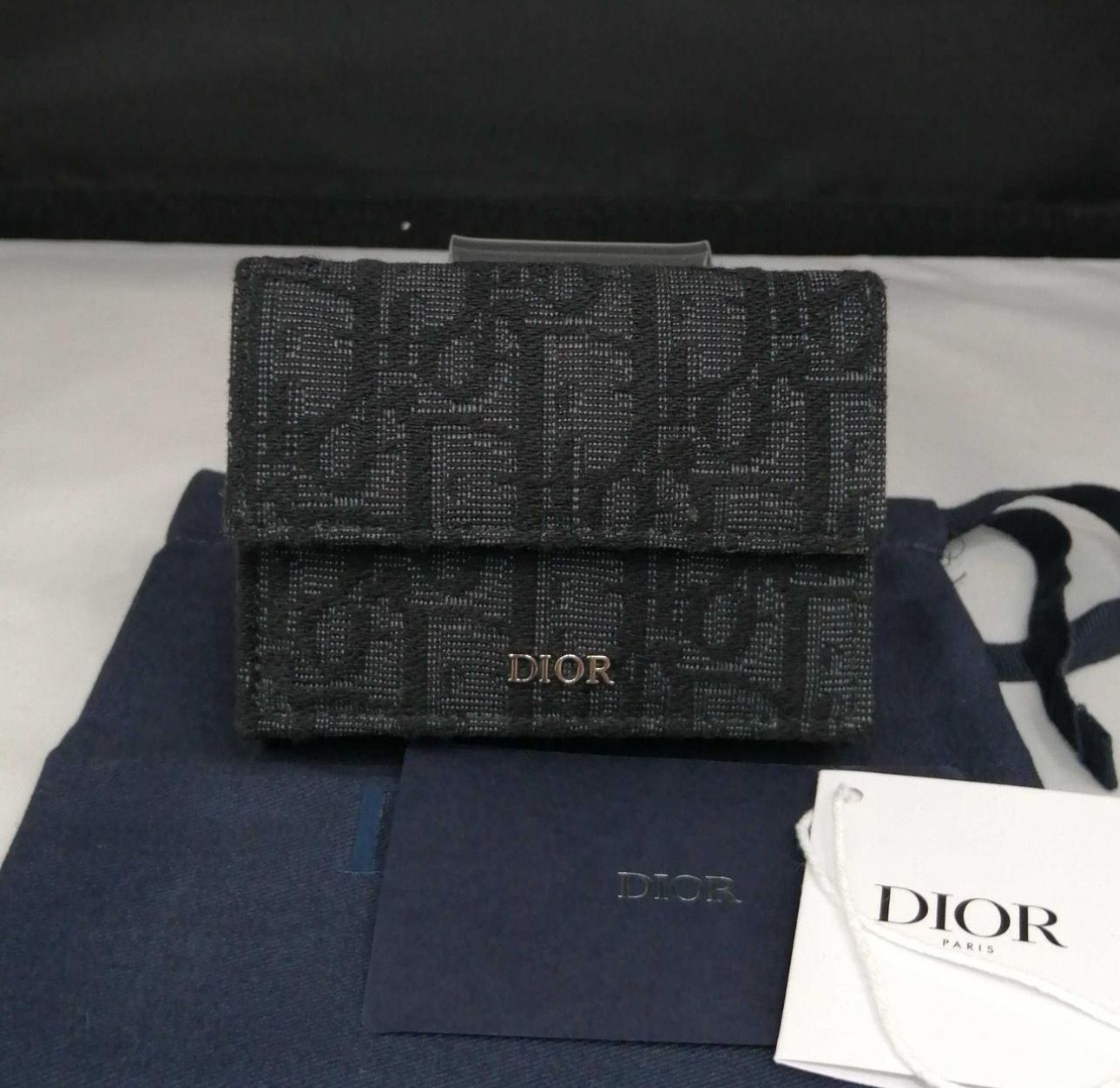 DIOR