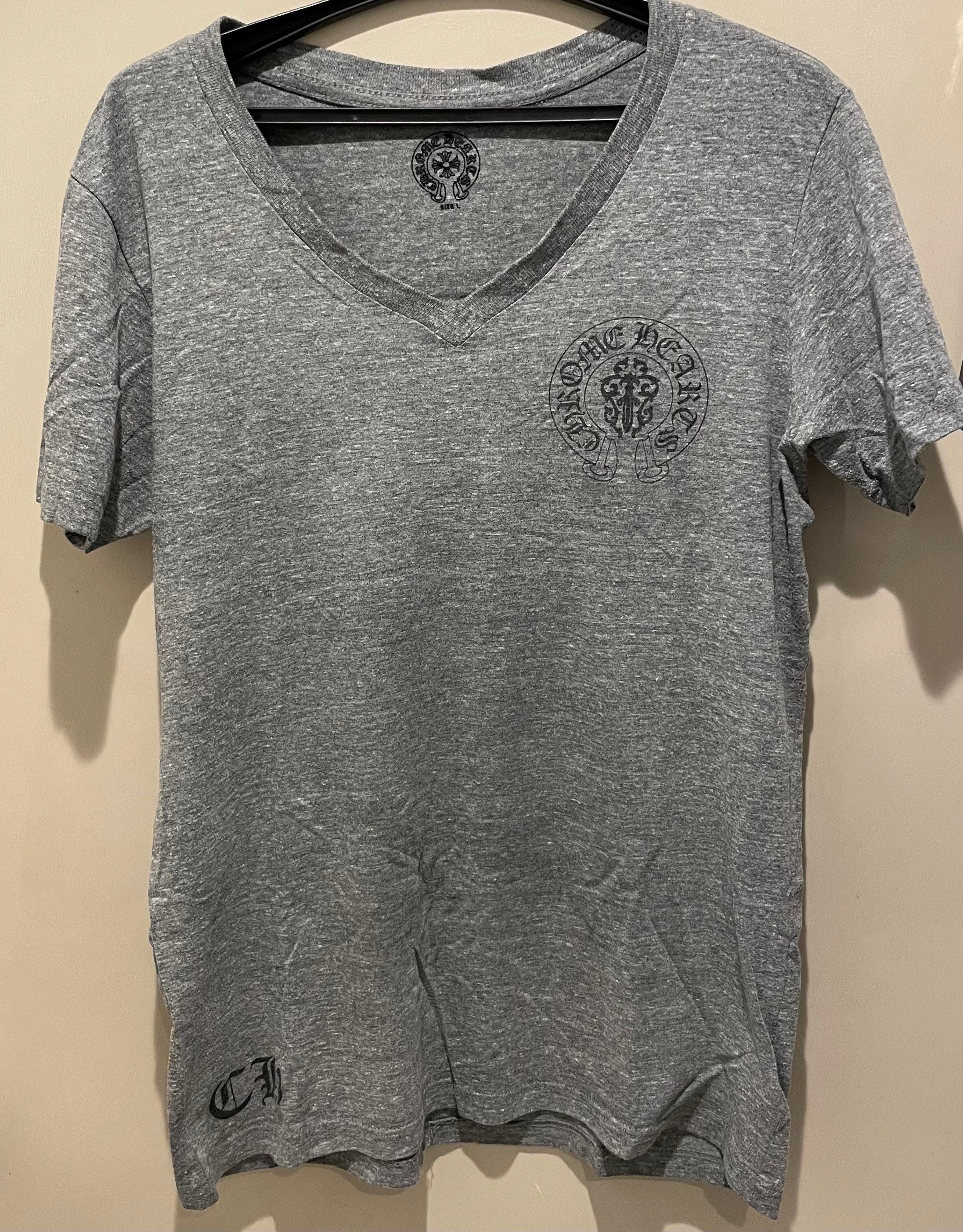 クロムハーツ VネックTシャツ