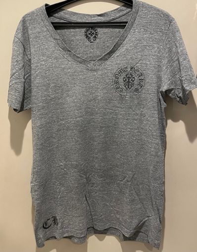 クロムハーツ VネックTシャツ