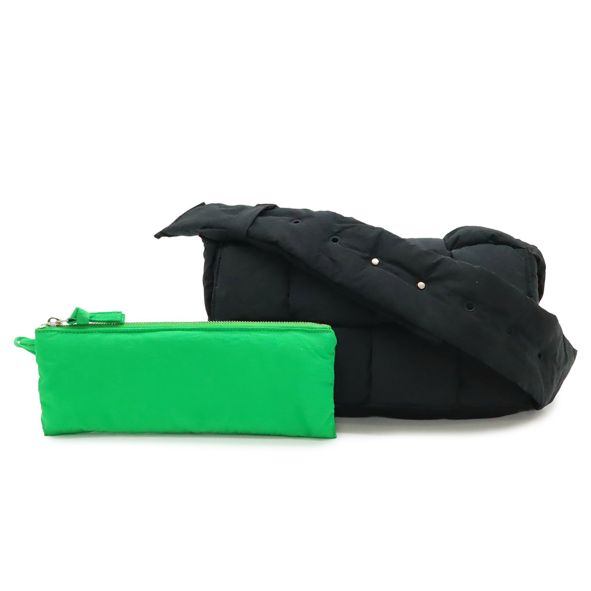 ボッテガヴェネタパデッドテックカセット705579 ショルダーバッグ