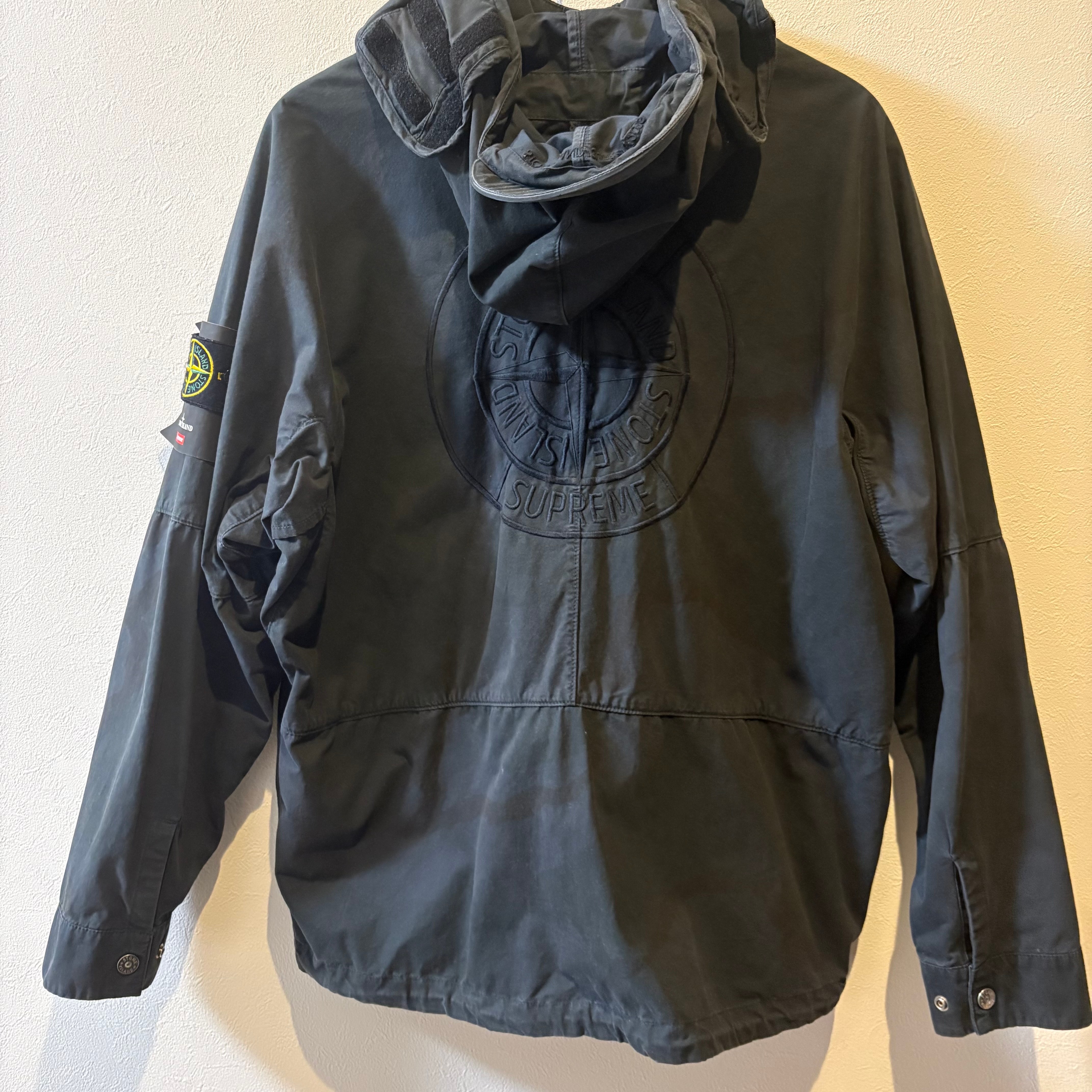 Supreme / Stone Island® Riot Mask Camo Jacket 