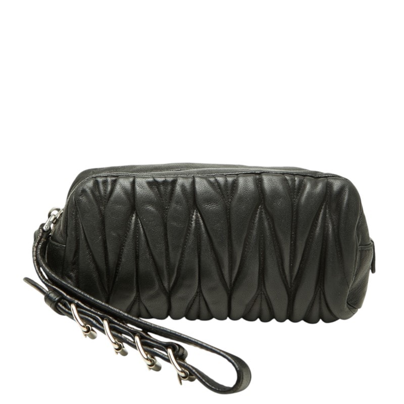 ミュウ ミュウ マテラッセ ポーチ ブラック レザー レディース Miu Miu 中古