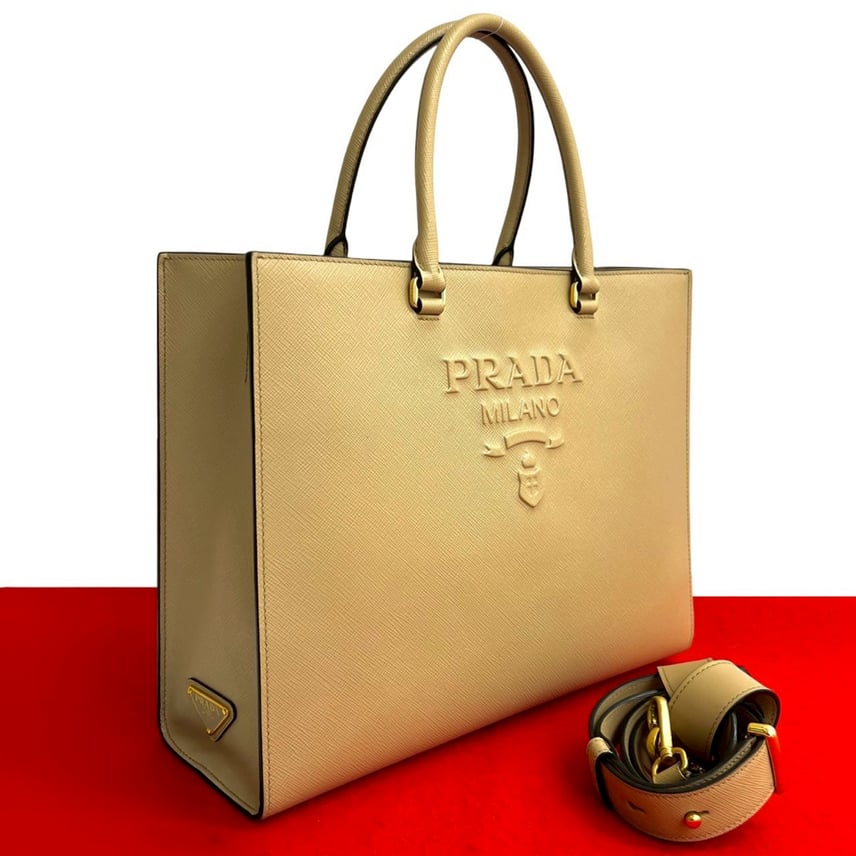 良品 PRADA プラダ 三角ロゴ プレート サテン ハンド バッグ 良品 PRADA プラダ 三角ロゴ プレート サテン ハンド バッグ