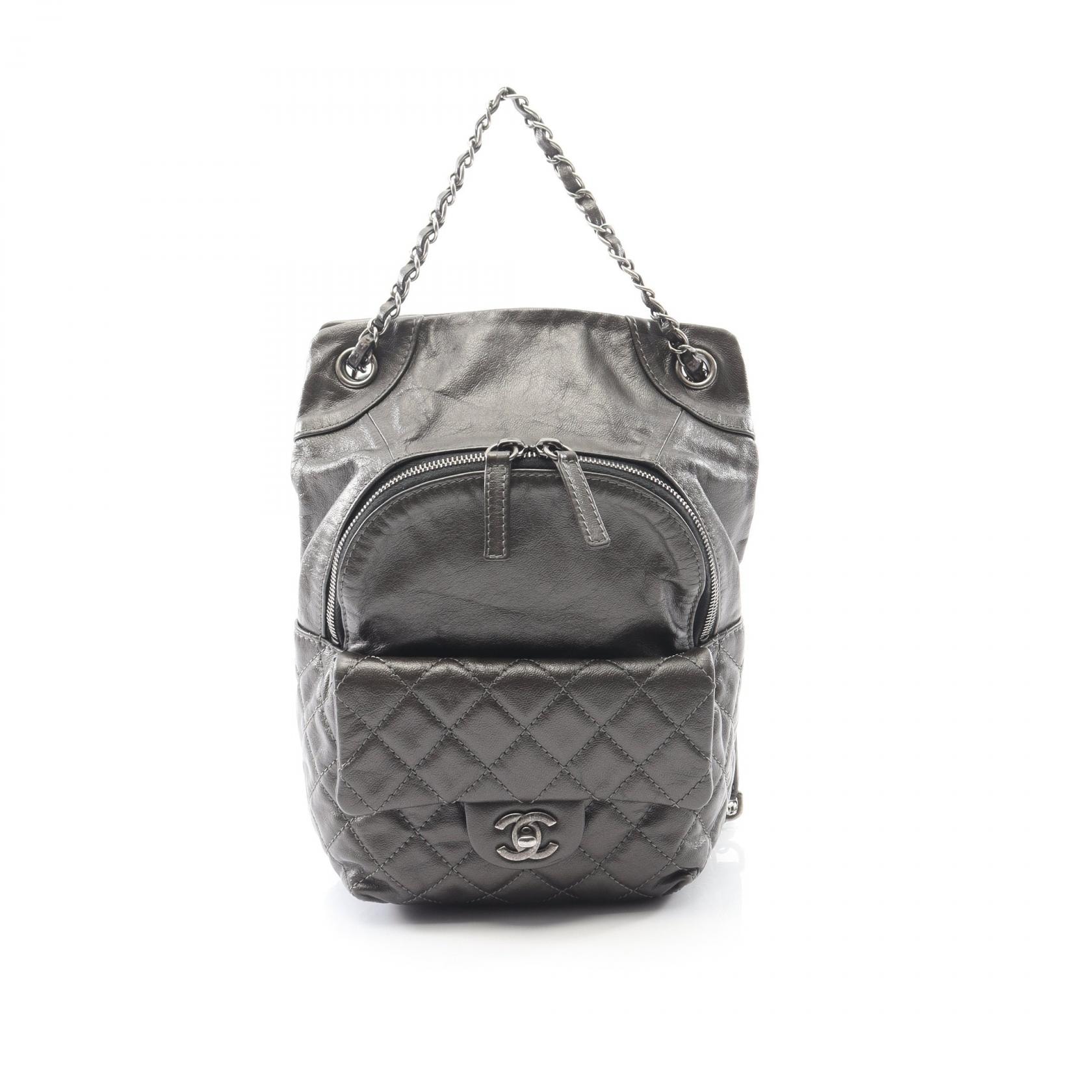シャネル CHANEL マトラッセ リュックサック バックパック バッグ カーフ(牛革) レディース グレー系 【中古】