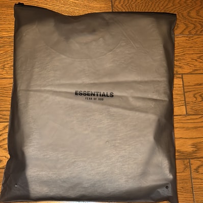 essentials スウェット