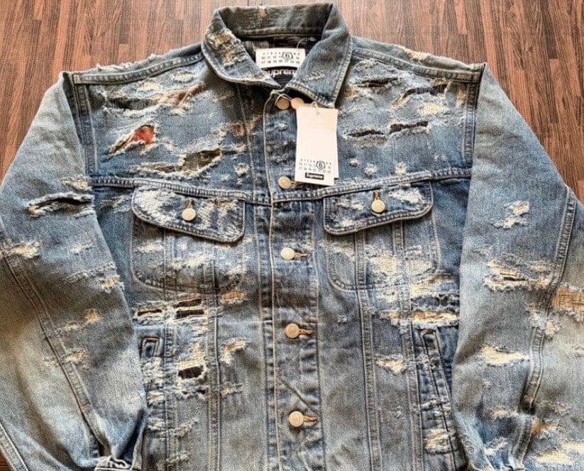 Supreme x MM6 Maison Margiela Distressed Selvedge Denim Trucker Jacket "Washed Indigo"