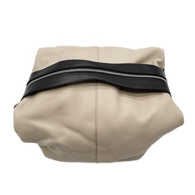LOEWE ロエベ オリガミピロー ハンドバッグ
折り畳み レザー ベージュ レディース
【中古】