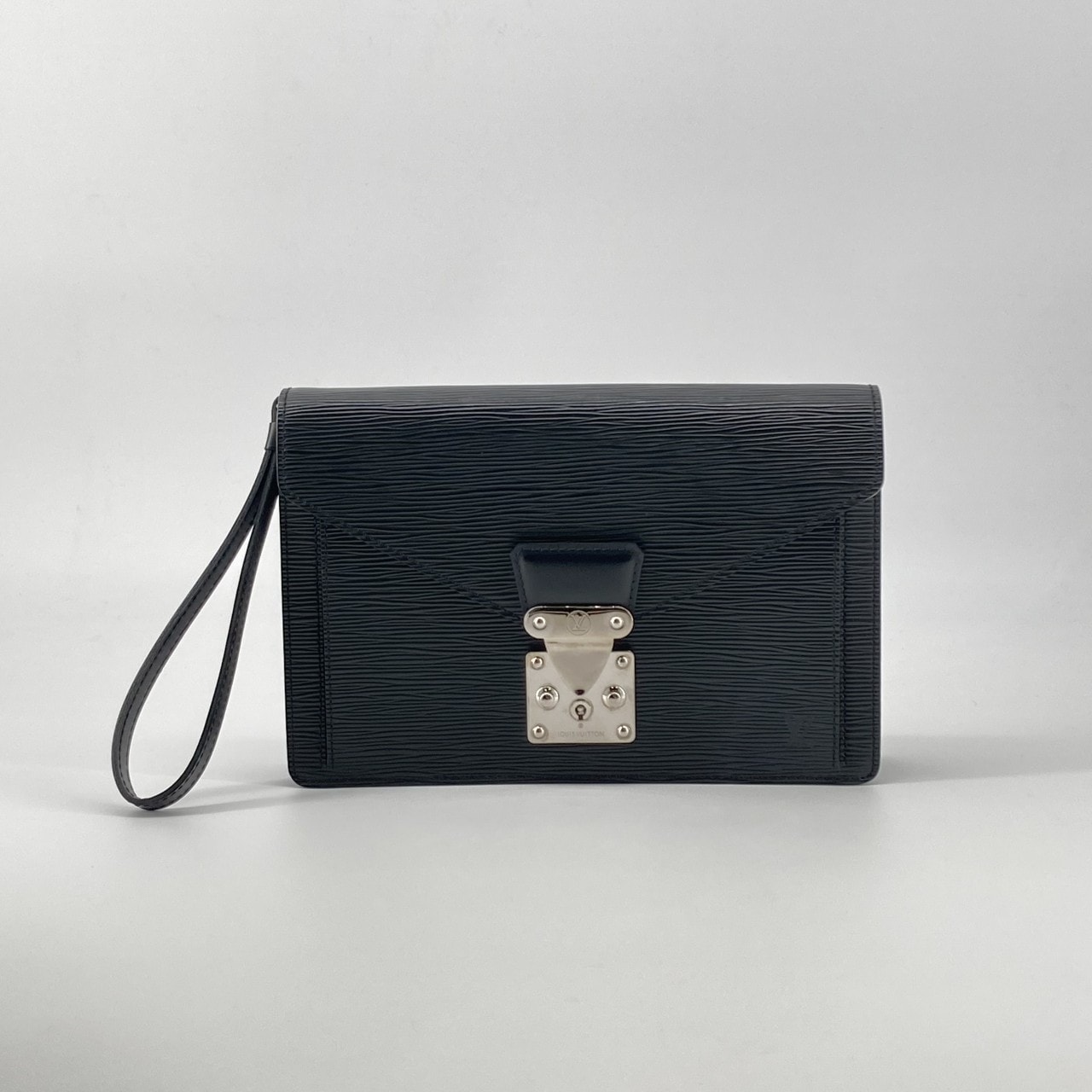 LOUIS VUITTON(ルイ・ヴィトン) エピ ポシェット・セリエ・ドラゴンヌ グレインレザー M52762 セカンドバッグ ブラック