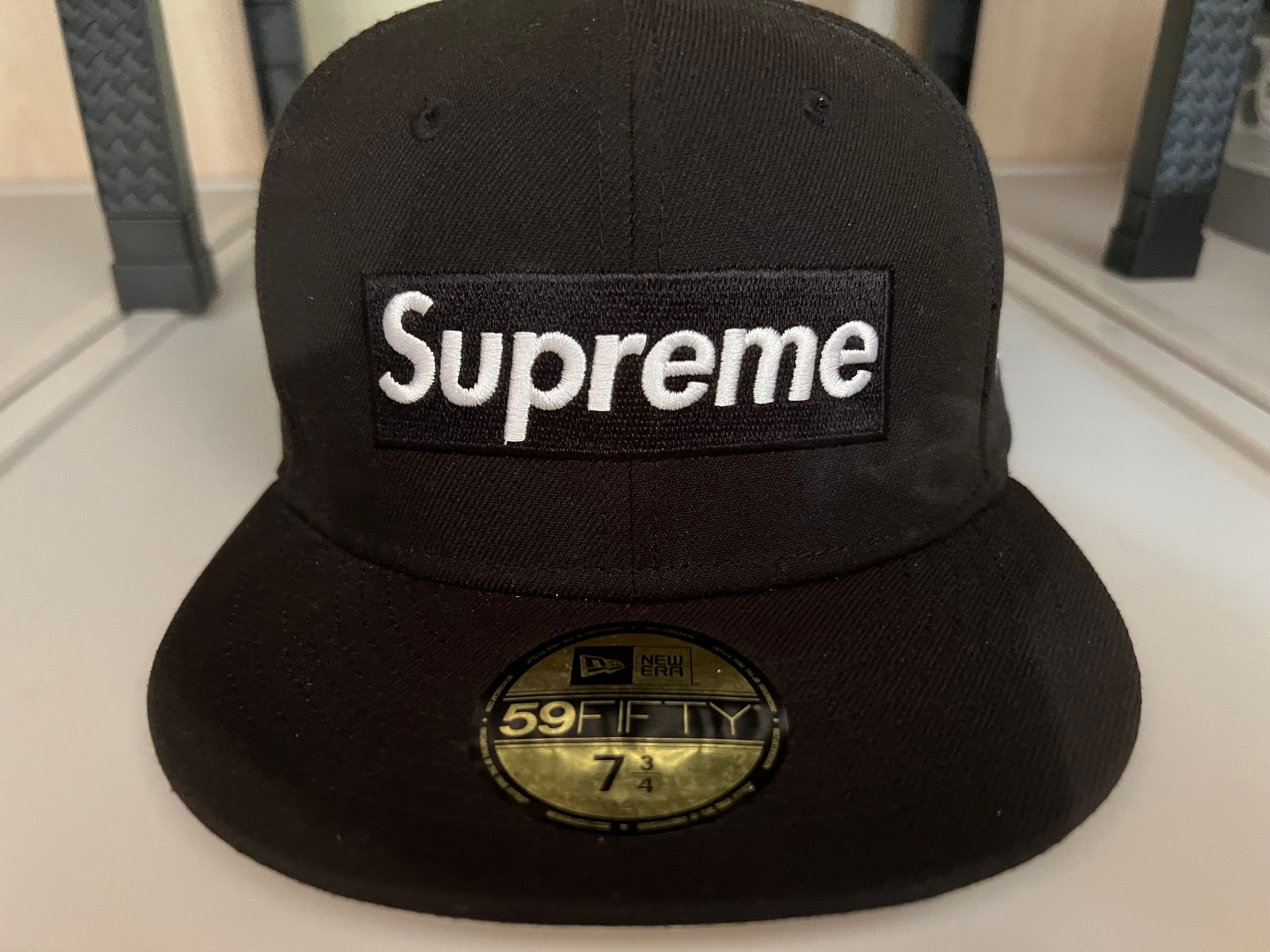 Supreme Money Box Logo New Era "Black"