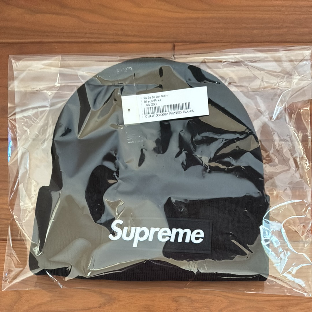 Supreme New Era® Box Logo Beanie 