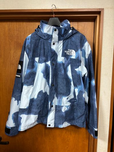 Supreme x The North Face Bleached Denim Print Mountain Jacket "Indigo"