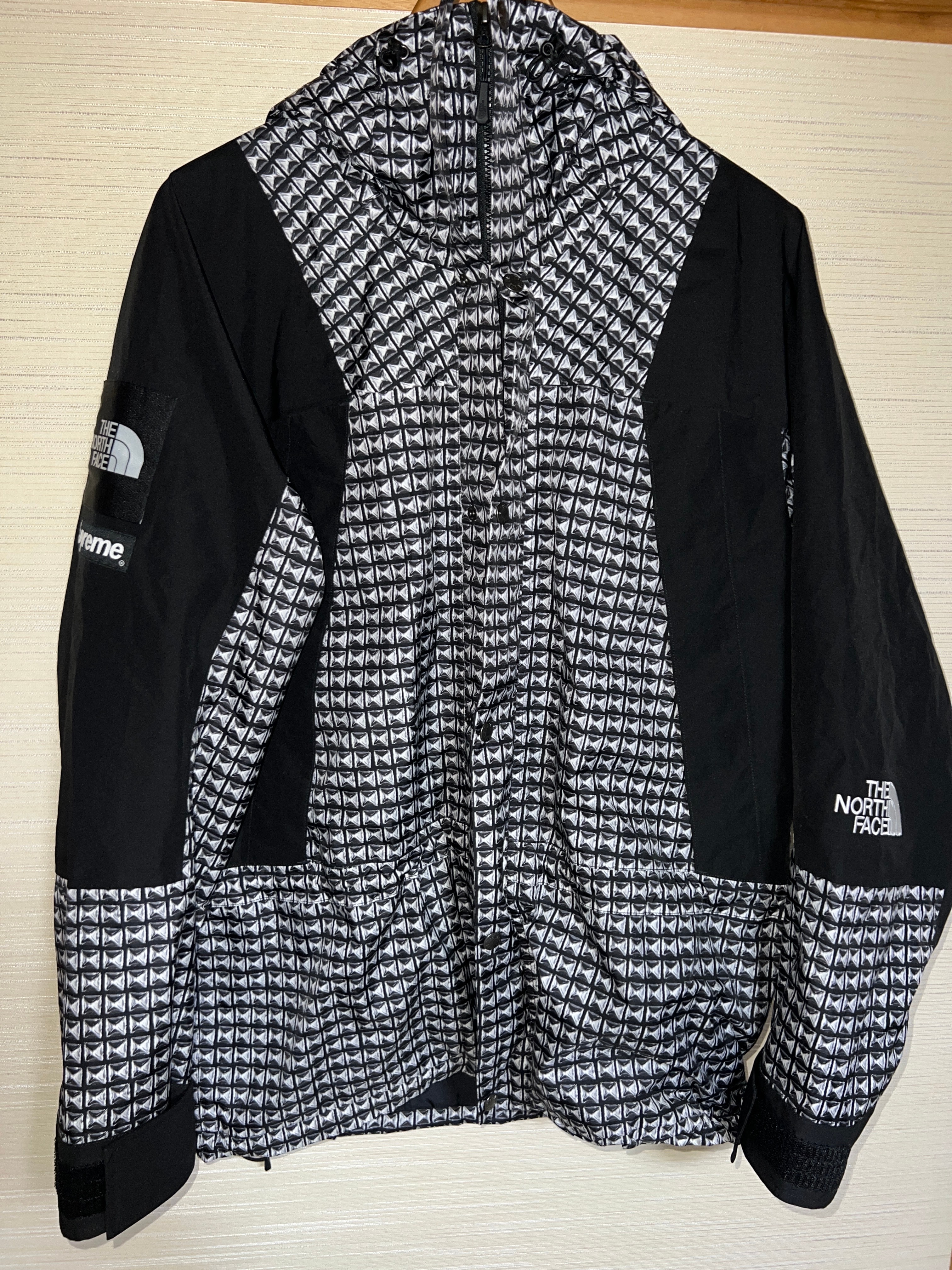 Supreme x The North Face Studded Mountain Light Jacket "Black"