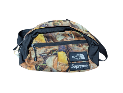 Supreme x The North Face Roo ll Lumbar Pack "Leaves"